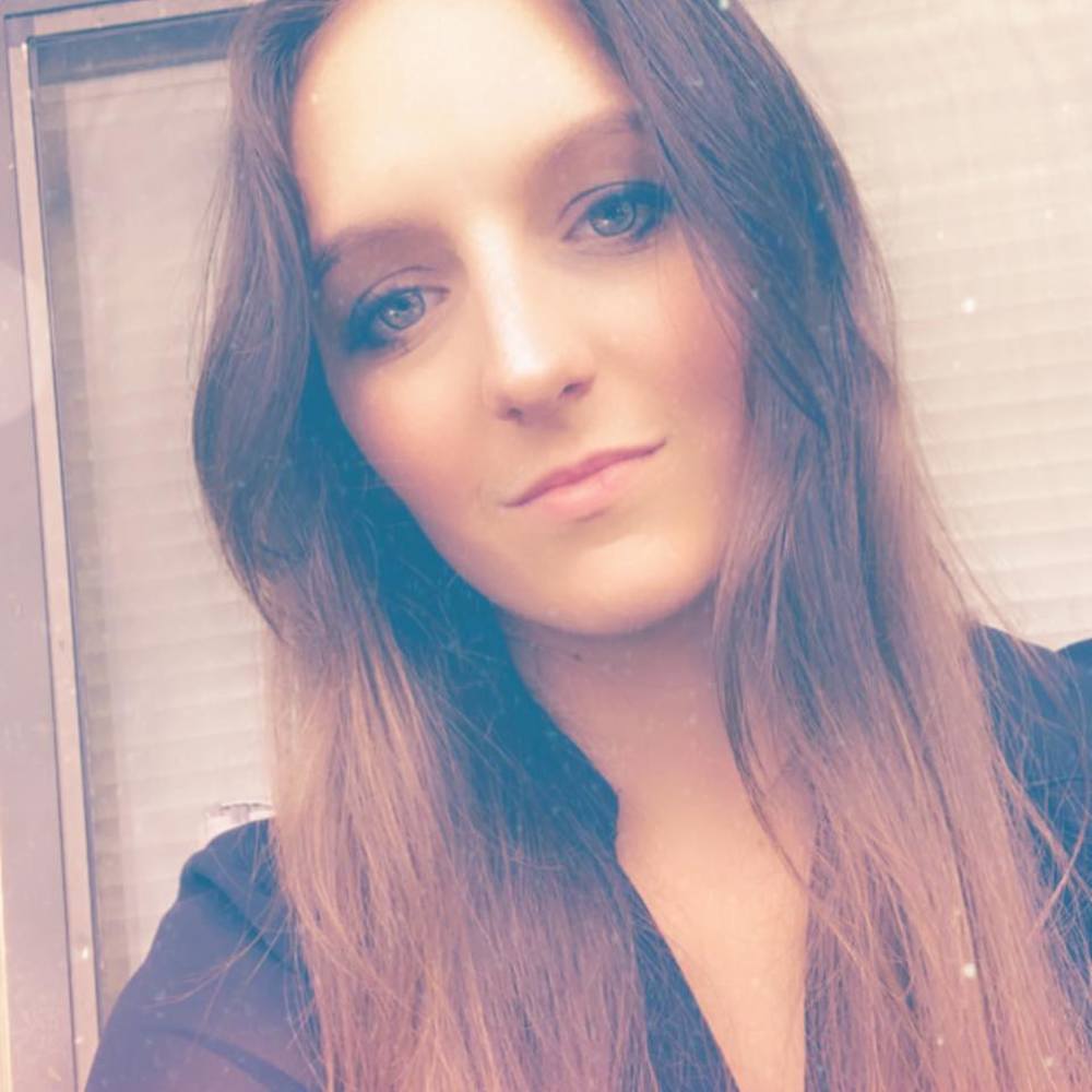 Meet your Posher, Macaila